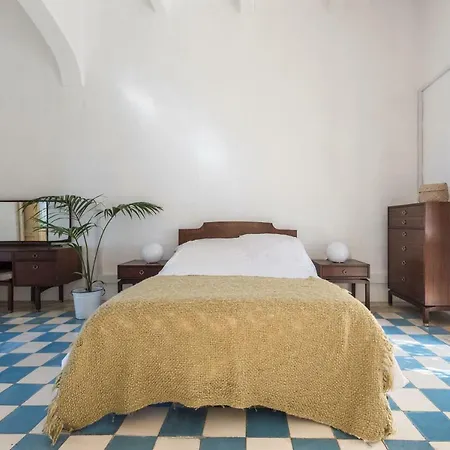 Valletta's Window: Quaint 1 Bedroom With Views
