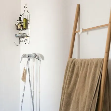 Valletta's Window: Quaint 1 Bedroom With Views *