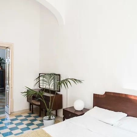 Valletta's Window: Quaint 1 Bedroom With Views * Floriana